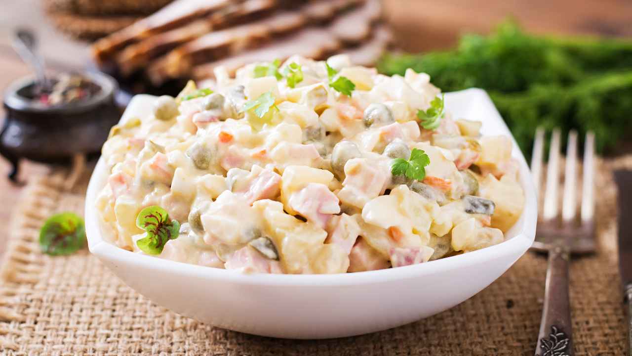 ingrediente per insalata russa come al ristorante